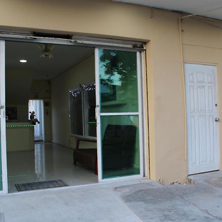 Oyo Hotel Colibri Chetumal Zewnętrze zdjęcie